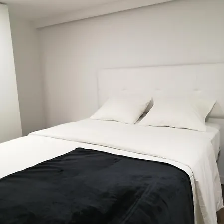Apartment Homeforguest Bioma Modern & Minimalist *