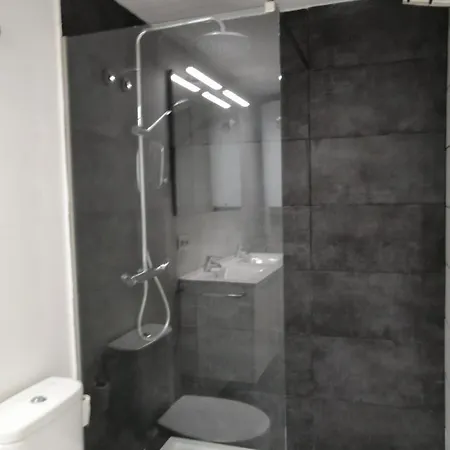 Apartment Homeforguest Bioma Modern & Minimalist *
