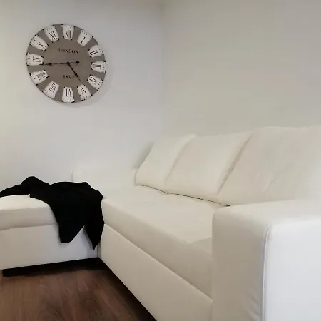Apartment Homeforguest Bioma Modern & Minimalist