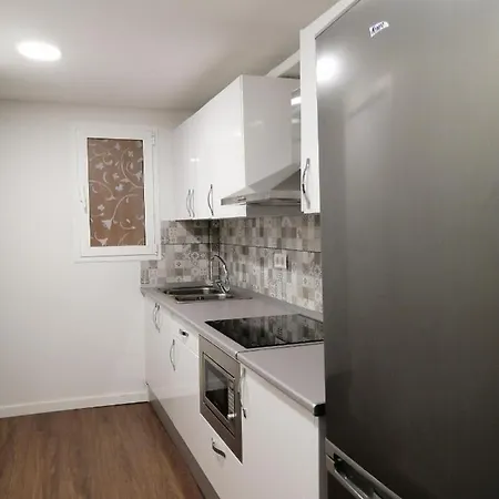 Apartment Homeforguest Bioma Modern & Minimalist